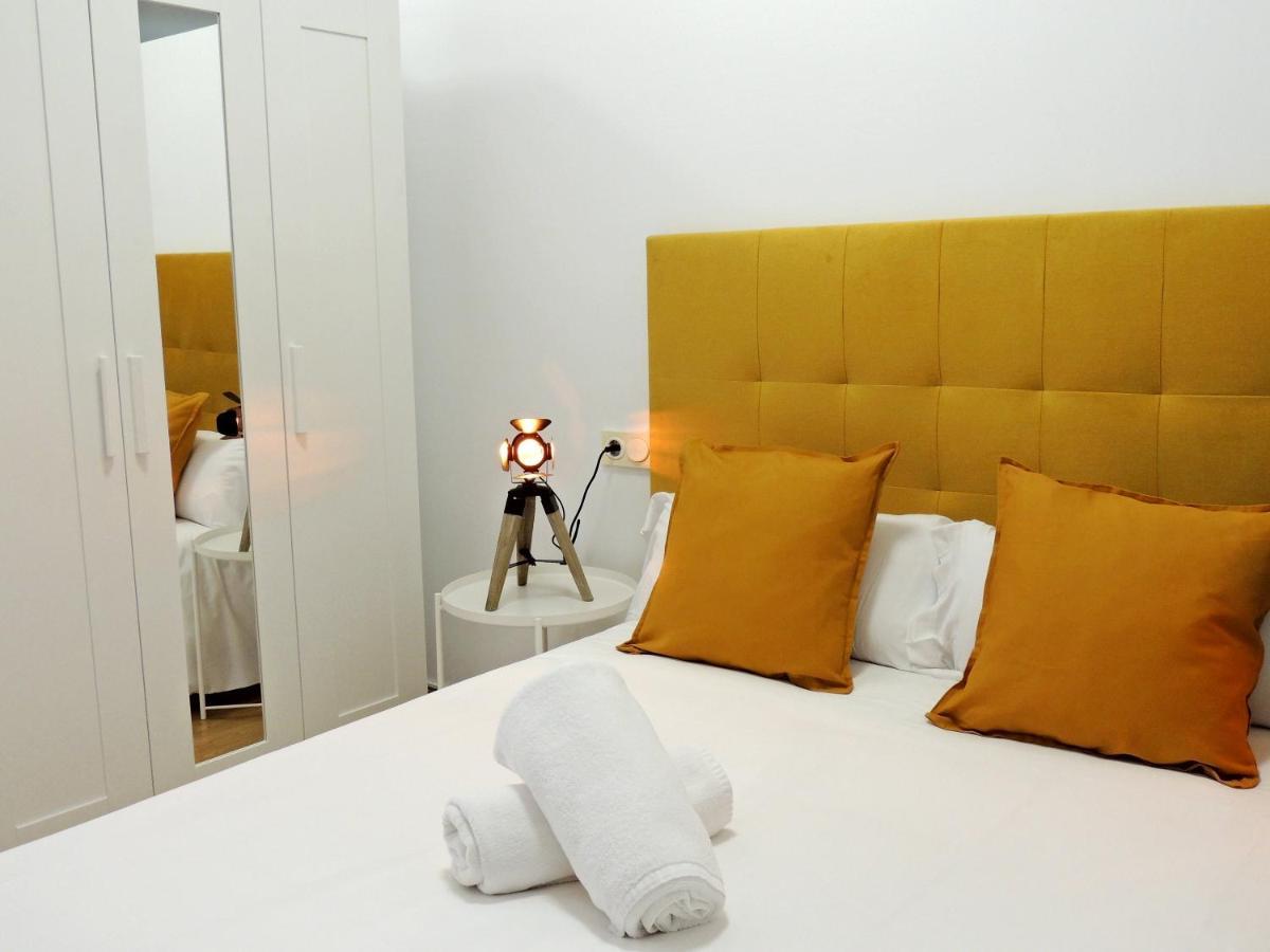 Casa Aurea-Apartamento Zona Antigua,Parking Y Wifi By Delabra Apartments Oviedo Luaran gambar