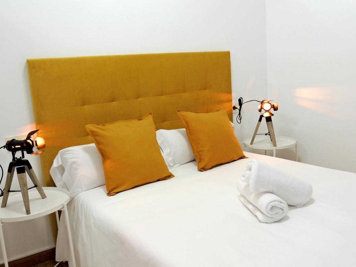Casa Aurea-Apartamento Zona Antigua,Parking Y Wifi By Delabra Apartments Oviedo Luaran gambar